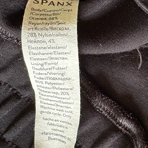 SPANX PerfectFit Cargo Jogger Black Women's Pants - Picture 3 of 5